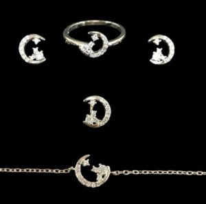 925 Sterling Silver adorned with sparkling Simulated Diamonds