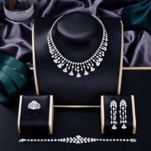 Charming 925 Sterling Silver wedding Jewellery Set, with Radiant Simulated Diamonds