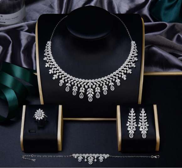 Timeless 925 Sterling Silver wedding jewellery set, shimmering with High-Quality Cubic Zircons