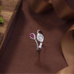 Modern 925 Sterling Silver Ring Featuring Sparkling high grade cubic zircons