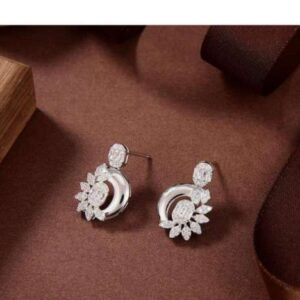 Stunning 925 Sterling Silver Stud Earrings Featuring Simulated Diamonds