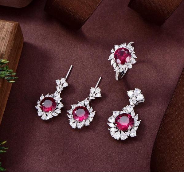 Timeless 925 Sterling Silver Pendant Set with Brilliant Cubic Zircons